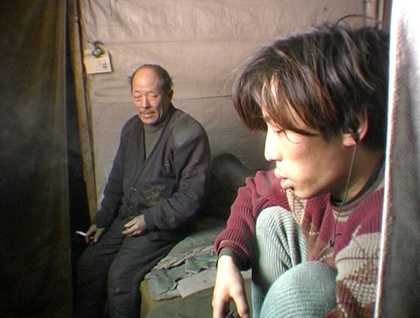 Wang Bing West of the Tracks, film still.