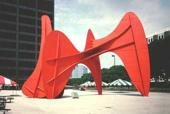 alexander calder sculptures in chicago