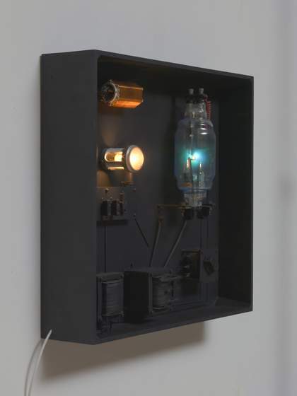 Takis Télélumière Relief No. 5 1963-1965 Tate Presented by Tate Members 2018 © Takis