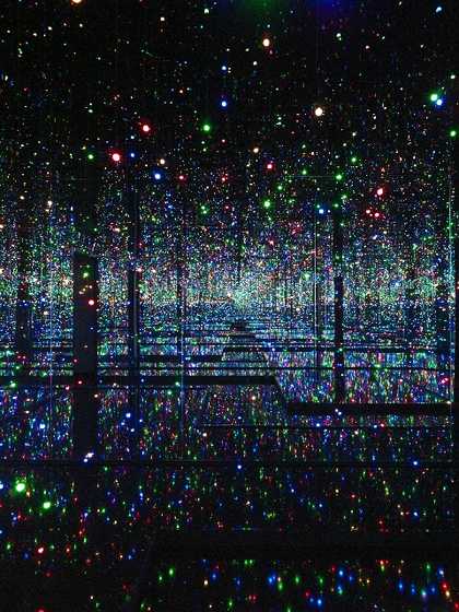 Yayoi Kusama Studio Infinity Mirrored Room – Filled with the Brilliance of Life 201