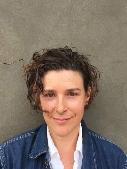 Portrait Picture of Zoe Leonard